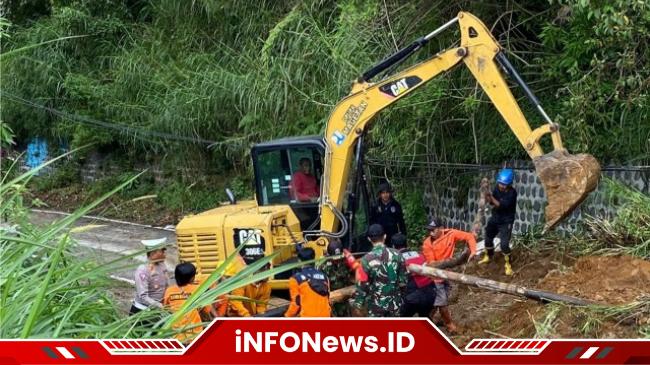 Tergerus Hujan Jalur Objek Wisata Telaga Sarangan Tertutup Longsor