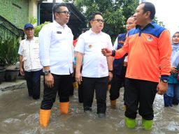 Pj. Gubernur Adhy Imbau Masyarakat dan Perangkat Daerah dalam Kesiapsiagaan Penuh