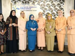 Pj Ketua TP PKK Jatim Isye Ajak Orang Tua Luangkan Waktu Bermain Dengan Anak