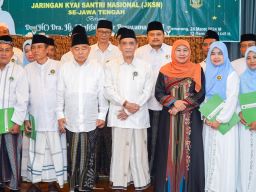 Khofifah Pesankan Kiai Santri Ambil Peran Kuatkan Ukhuwah Wathaniyah untuk Jaga Kesatuan Bangsa