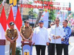 Presiden Jokowi Resmikan Inpres Jalan Daerah Jatim Bagian Selatan