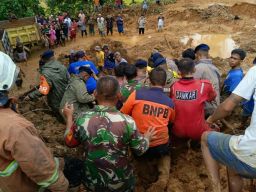 Tiga Orang Meninggal Dunia Pasca Banjir dan Longsor di Kabupaten Padang Pariaman