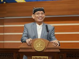 Rektor UNAIR Umumkan Kandidat Penerima Golden Ticket