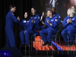 Ini Dia, Wanita Arab Perintis Jilbab Khusus Astronot Nasa