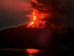 Menyala Merah, Gunungapi Ruang Naik Level Awas