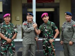 Perkuat Sinergitas, Komandan Menart 2 Marinir Kunjungi Mako Brimob Polda Jatim