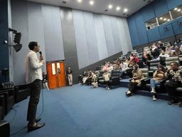 Akrab dengan Gen Z, Ade Wardhana Siap Dorong Potensi Ekonomi Kreatif dari Kalangan Pelajar