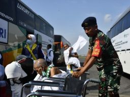 Satgaspam TNI AL Bandara Internasional Juanda Pastikan Keamanan Keberangkatan Jama'ah Haji 2024
