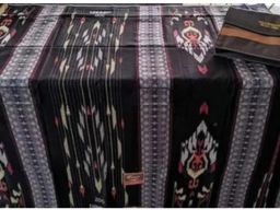 Eksklusif, Inilah Sarung Tenun Tradisional dari Kampung Wedani Gresik