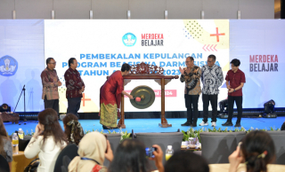 Kemendikbudristek Lepas 281 Mahasiswa Internasional Program Darmasiswa RI 2023/2024