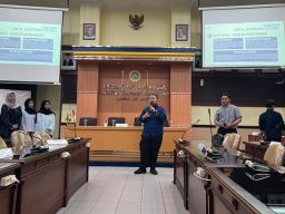 Serunya Kelas Kejutan, Kuliah Berhadiah dengan Klien dari Dunia Praktis Nyata