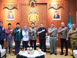 Pj. Gubernur Adhy Dukung Kerja Profesional dan Pesan Netralitas KPU Jatim