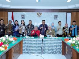 Pj. Sekdaprov Jatim Komitmen Lindungi PMI