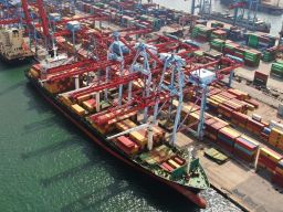 SPTP: Arus Peti Kemas Semester 1 Tahun 2024 Tumbuh 6 Persen