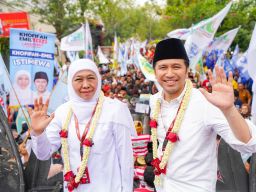 Gaspol !, Khofifah-Emil Jadi Pendaftar Pertama Pilkada Jawa Timur 2024