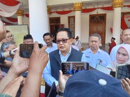 Pj Gubernur Jatim Adhy Benarkan Ada Penggeledahan Oleh Petugas KPK, di Ruangan Biro Kesra Setdaprov Jatim