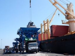 Koperasi TKBM Mengeluh, Ongkos Jasa Bongkar Muat Kapal Belum Dibayar DABN Pengelola Pelabuhan Probolinggo