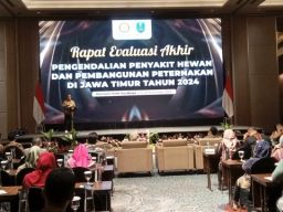 Pj. Gubernur Adhy Jamin Status Kesehatan Hewan di Jatim