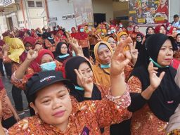 Cagub Jatim Khofifah Komitmen Perjuangkan Perlindungan dan Kesejahteraan Pekerja