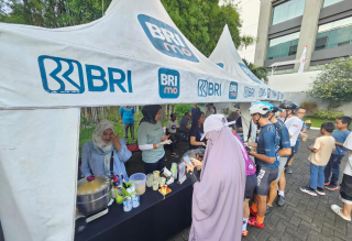 BRI BO Surabaya Tanjung Perak Sasar Komunitas Olahraga lewat Tunjungan Loop