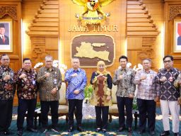 Gubernur Khofifah Pastikan Jatim Siap Sinergi Wujudkan Kelancaran Arus Mudik 2025