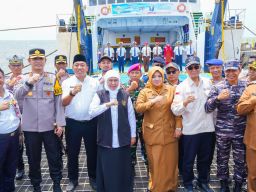 Mudik Gratis ke Pulau Raas Sumenep, Gubernur Khofifah Pastikan Mudik Jalur Laut Aman dan Nyaman