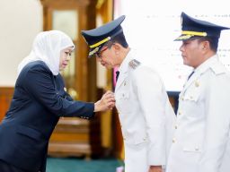 Gubernur Khofifah Lantik Kholilurrahman-Sukriyanto Sebagai Bupati dan Wabup Pamekasan