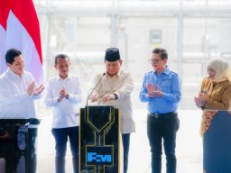 Dampingi Presiden Prabowo Resmikan Pabrik Pemurnian Logam Mulia PTFI