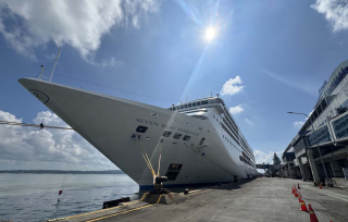 Pelabuhan Tanjung Perak Kembali Sambut MV Seven Seas Mariner