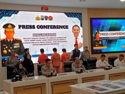 Polda Jatim Tangkap Tersangka Manipulasi Data dan Deepfake Video Kepala Daerah