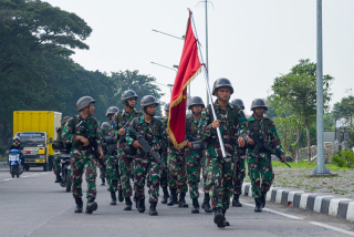 Tingkatkan Kemampuan Fisik, Prajurit Yonif 3 Marinir Laksanakan Hanmars