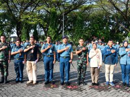 Komandan Puspenerbal Beri Ucapan dan Rayakan Prajuritnya yang Berulang Tahun 