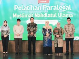 Gubernur Khofifah Hadir Di Kick Off Pelatihan Paralegal Muslimat NU