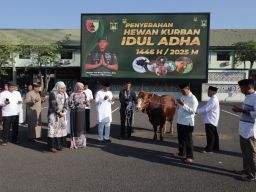 Kodam V/Brawijaya Gelar Shalat Idul Adha, Bagikan Ribuan Kilogram Daging Hewan Kurban