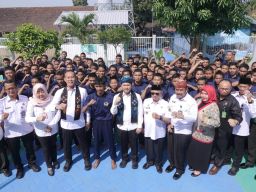 Wagub Jatim Emil Serahkan SK Pengurangan Masa Pidana Bagi 121 Anak Binaan LPKA Kelas I Blitar