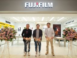 Fujifilm Fotografi & Skincare Premium Kini Hadir Lebih Dekat di Tunjungan Plaza 4 Surabaya