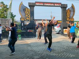 SINERGI, Muspika Turi Resmikan Gapura Paduraksa BERSERI Koramil 0812/03 Turi