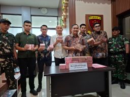 Kejari Tanjung Perak Tetapkan Komisaris PT DJA Sebagai Tersangka