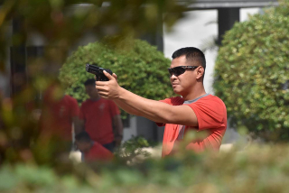 Tingkatkan Profesionalisme, Perwira Brigif 2 Marinir Laksanakan Menembak Pistol