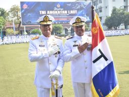 Komandan Puspenerbal Hadiri Peringatan Puncak Hari Jadi Ke-80 TNl Angkatan Laut 2025