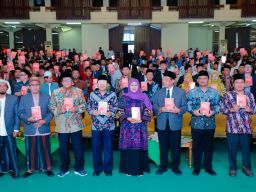 Gubernur Khofifah Tegaskan Beasiswa LPPD Wujud Komitmen Siapkan Generasi Menuju Indonesia Emas 2025