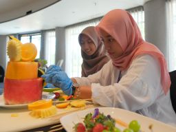 Peringati Hari Jantung Sedunia, Sheraton Surabaya Ajak Tamu Berkreasi Sehat Lewat Fruit Tower Decorating dan Edu Talk