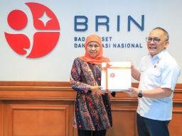 Pemprov Jatim Raih Penghargaan BRIDA/BAPPERIDA Optimal 2025 dari BRIN