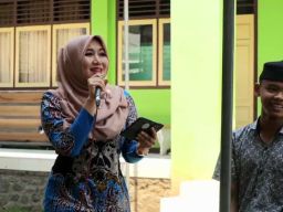 Dikenal Dekat Dengan Anak-anak, Senator Lia: Mereka Kunci Keberlangsungan Bangsa