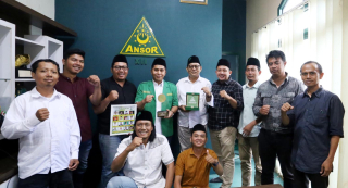 Dedikasi Musaffa Safril Diganjar Penghargaan Tokoh Muda NU Inspiratif oleh FJN