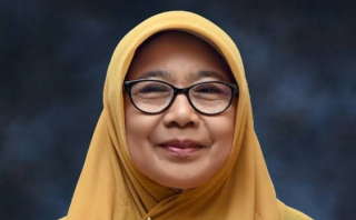 Hari Pahlawan 2025, Direktur UT Surabaya Ajak Lanjutkan Perjuangan dengan Ilmu, Empati, dan Pengabdian Bagi Masyarakat