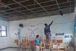 Plafon Kelas Runtuh Diterpa Angin, Siswa SMPN 60 Surabaya Aman, Belajar Dipindah