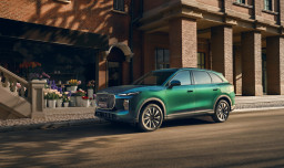 LEPAS L8 Meluncur, Kendaraan Listrik yang Mengerti Kebutuhan Pengemudi Urban!