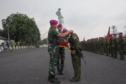 Yonif 1 Marinir Tuntaskan Tugas Pamtas RI–PNG Mobile Gobang III, Disambut Upacara Kehormatan di Surabaya