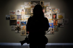 Kamera di Tangan, Logika di Kepala: Melawan Hoaks Lewat Lensa